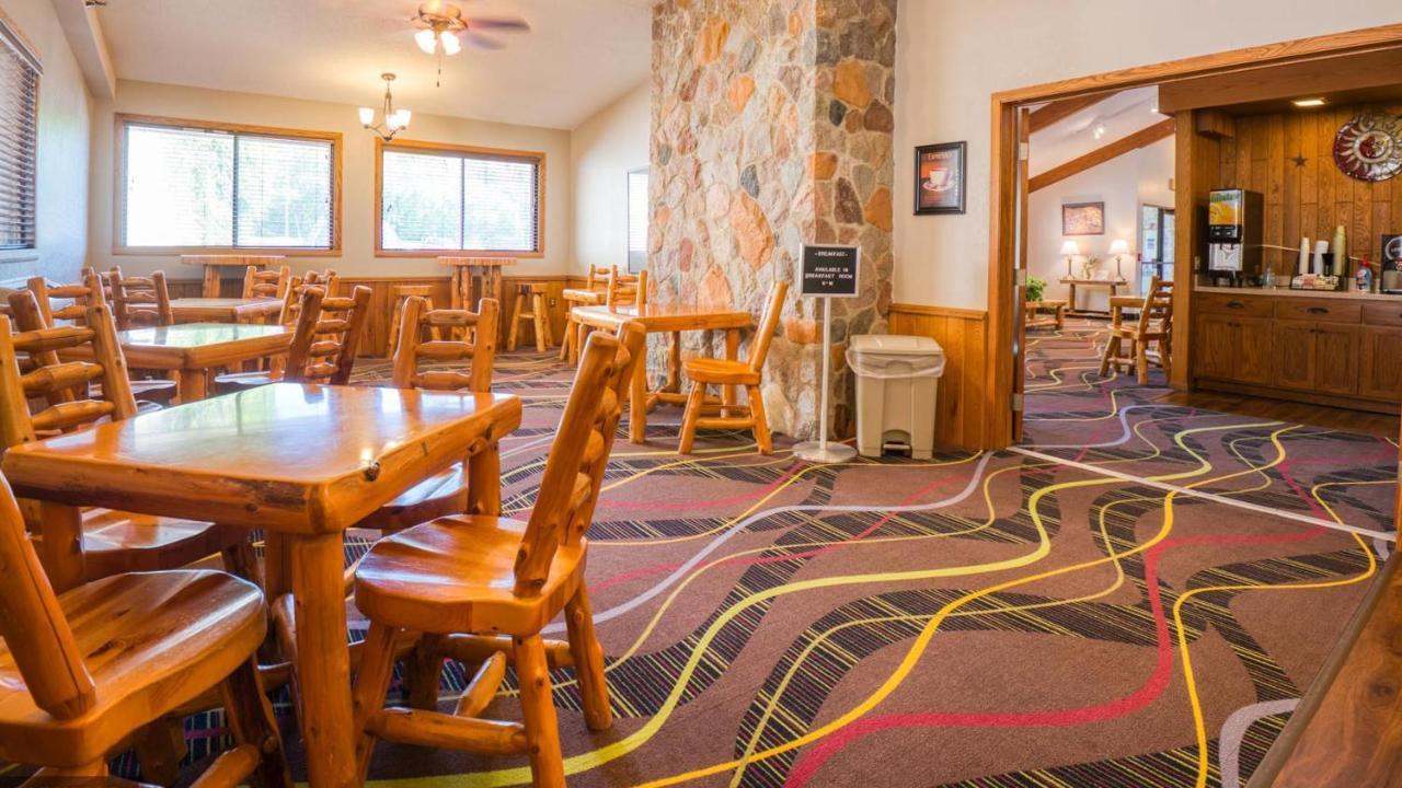 Walker Hotel Екстер'єр фото