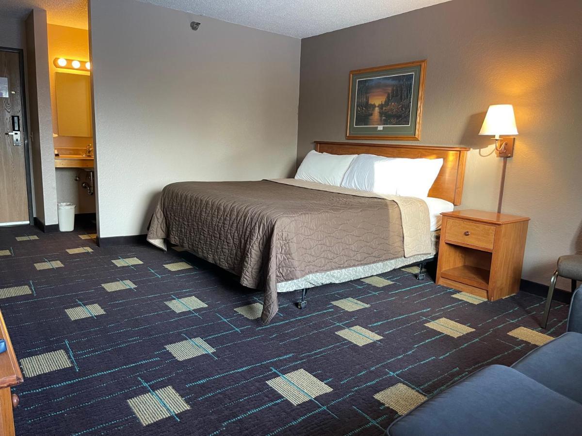 Walker Hotel Екстер'єр фото