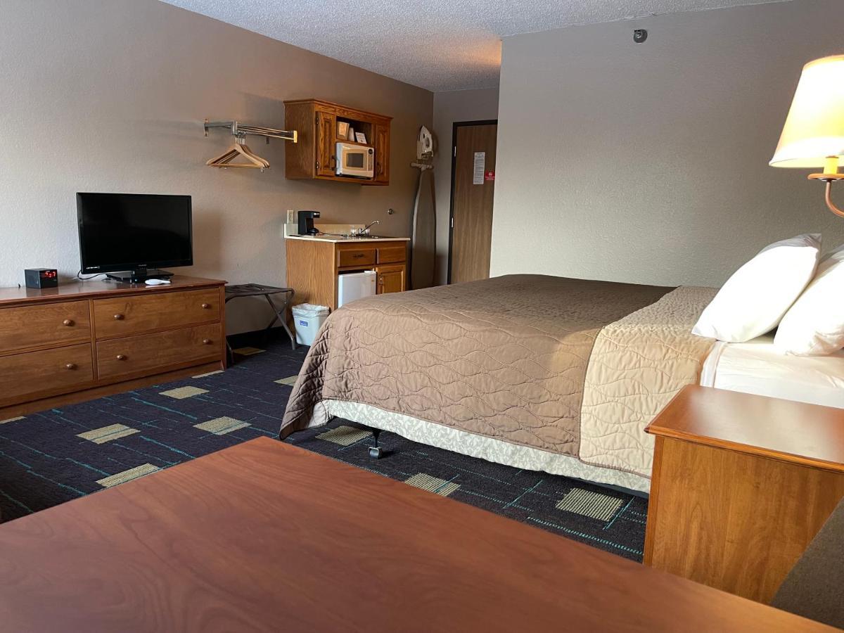 Walker Hotel Екстер'єр фото